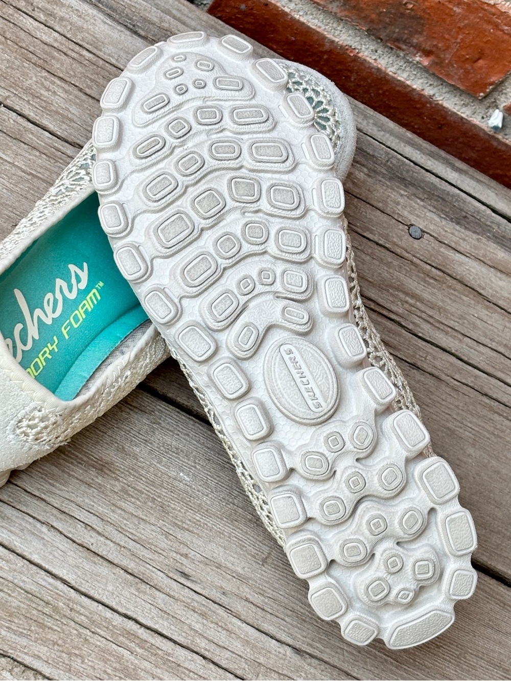 Skechers Comfort Memory Foam Ivory Natural Lace Slip On Shoes Sz 8M - Picture 7 of 7